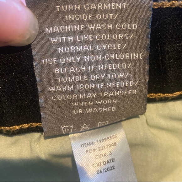 New TORRID MOM STRAIGHT VINTAGE STRETCH HIGH-RISE JEANS Dark Blue Sz 28 Raw Fray - Picture 7 of 11